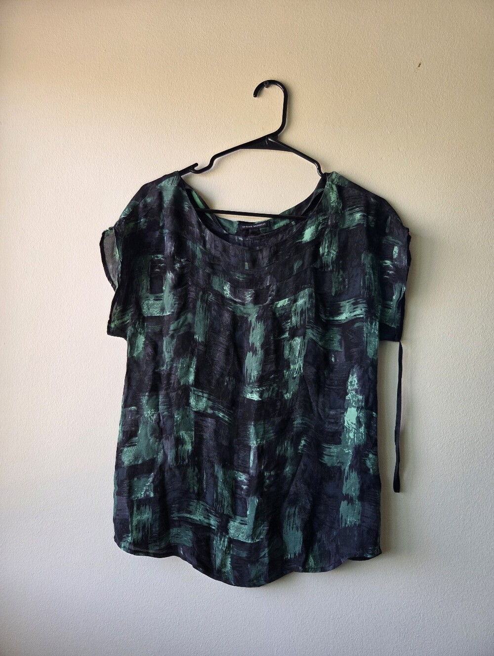 Banana Republic Women's Short Sleeve Brushstroke Print Top - Green/Black Size S